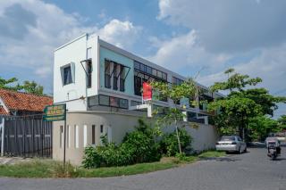 RedDoorz near Stasiun Tawang Semarang - Semarang - 7