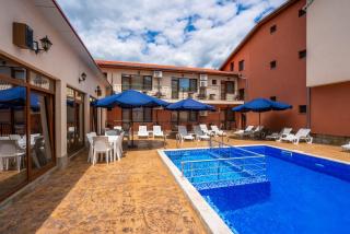 Family Hotel Preslav - 6