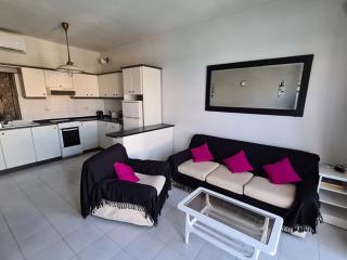 Spinola Bay Sea Front Apt 6 - 6