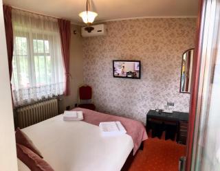 Pension Hotel Fast - Rădăuţi - 9