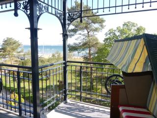 Villa Strandblick in Binz, FeWos direkt am Strand mit Balkon und teilweise mit Meerblick - Binz - 7