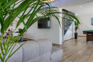 New luxury Villa with extra heated pool with hydromassage, biliard near town center - Marčana - 5