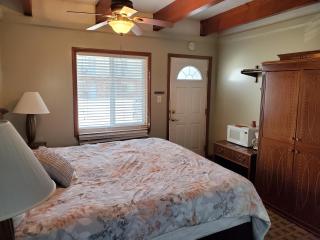 Golden Gate Lodging - Plattsburgh - 8