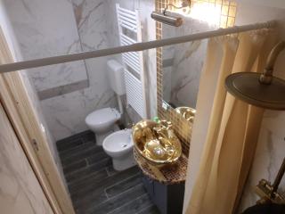 the secret garden in the very heart of Venice - 5