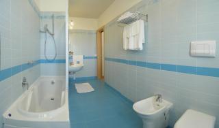 Hotel Bertha Fronte Mare - Lido di Jesolo - 4