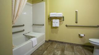 Cobblestone Hotel & Suites - Orrville - Orrville - 5