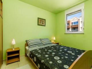 Lovely Apartment in Mandre with Barbecue - Mandre - 4