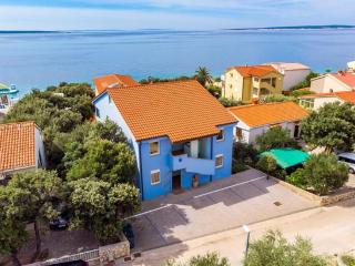 Lovely Apartment in Mandre with Barbecue - Mandre - 5