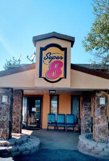 Super 8 by Wyndham Craig - 4