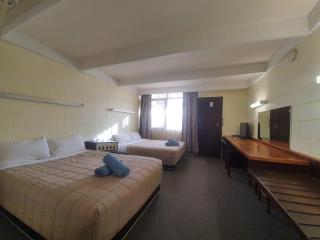 Charles Sturt Motor Inn - West Wyalong - 9