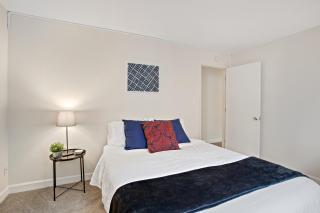 Vogue Apartment next to ForestPark/WashU/BJC - Maryland Heights - 1