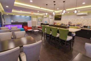 Days Inn & Suites by Wyndham Port Arthur - Port Arthur - 6