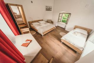 Rooms & Apartments Podsreda Castle - 8