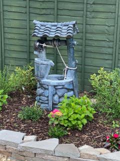 Greyhound Country Inn - 1