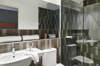 Dandenong Central Apartments Official - 1