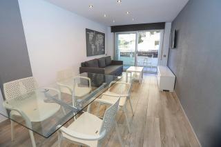 DIFFERENTFLATS Llum - Salou - 0