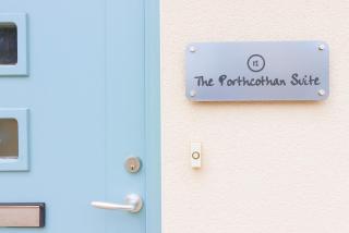 Beachside apartment, sea views - St Merryn - 8