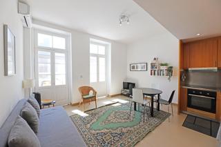 FLH Porto City Apartment with Balcony - Porto - 0