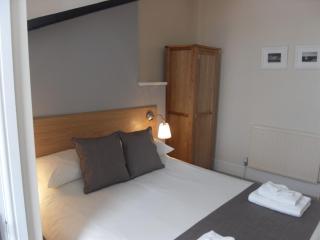 Powys Lodge - Scarborough - 1
