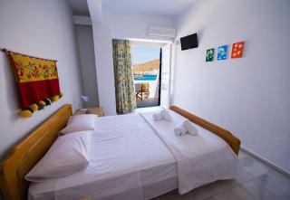 Katapola Vekris apartments - 2