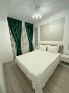 Mirror Lake Apartments - Mamaia - 1