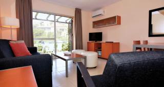 Ramada Hotel & Suites by Wyndham Costa del Sol - Fuengirola - 8