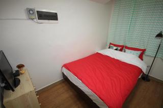 Zzzip Guesthouse in Hongdae - 6