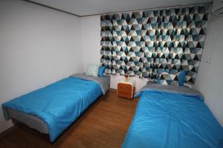 Zzzip Guesthouse in Hongdae - 2