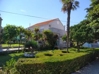 Perivoj - Kaštela - 7