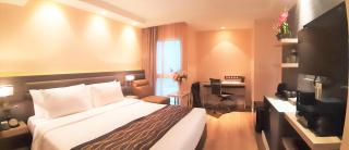 Amora NeoLuxe Suites Hotel - 6