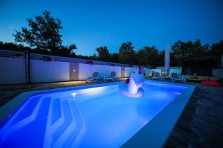 ANAI Serenity apartment , private heated pool and Hot Tub - Sukošan - 3