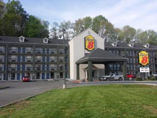 Super 8 by Wyndham Pigeon Forge-Emert St - Pigeon Forge - 0