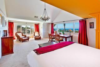 Casa Dolce Hillside Retreat w/ Amazing Ocean Views + Walk to Shops - 8