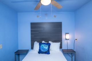 Aqua Breeze Inn - 2