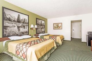 Super 8 by Wyndham Wendover - 4