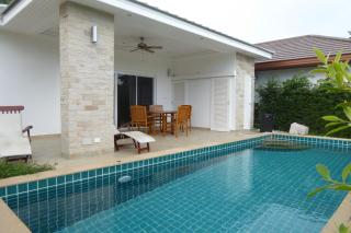 Tropicana Beach Villa at VIP Resort - Ban Phe - 9