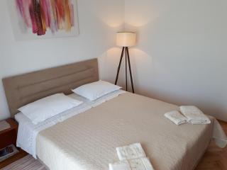 Apartment on the floor - Jelsa - 5