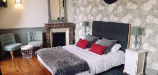 Logis Hotel La Tourelle du Beffroi - Bourbon-Lancy - 8