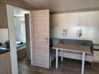 Mobile Home M&M - 6