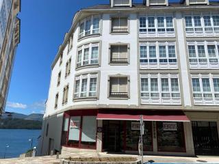 apartamento con vistas al mar y la montaña - 9