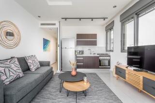 Superb 1,5 BDR W balcony close to the beach - Tel Aviv - 9