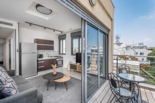 Superb 1,5 BDR W balcony close to the beach - Tel Aviv - 0