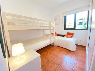 Apartamento bajo con jardín en playa Atlanterra - 1