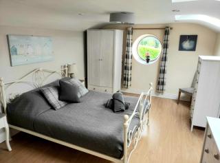 The Coach House Douglas - Cork - 8