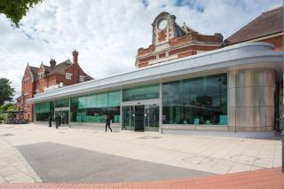 Basingstoke Apartments - Westlands House, City Centre, Home-From-Home - Basingstoke - 5