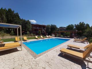 Ilias Apartments - Ipsos - 0