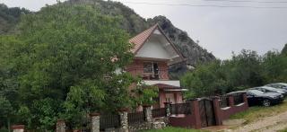 La Stanci - Crăciunești - 9