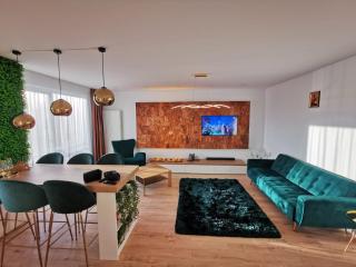 Cliché Luxury Apartment - 1