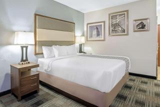 La Quinta by Wyndham Guthrie - 1