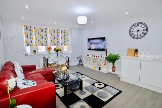 Stylish Central Self contained flat by CozyNest - 9